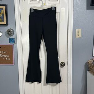 🖤Black flared leggings for teens or adults🖤
